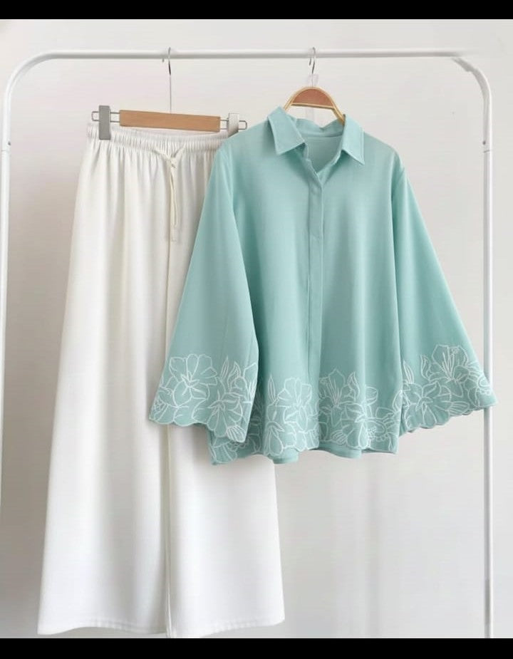 2 Piece Embroided Western style suit 👗👖