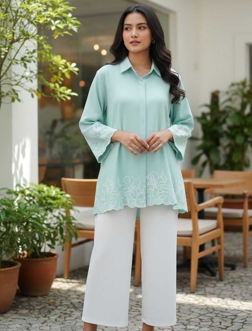 2 Piece Embroided Western style suit 👗👖